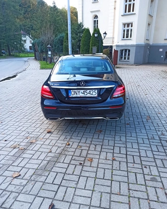 Mercedes-Benz Klasa E cena 110000 przebieg: 68000, rok produkcji 2017 z Głuchołazy małe 352